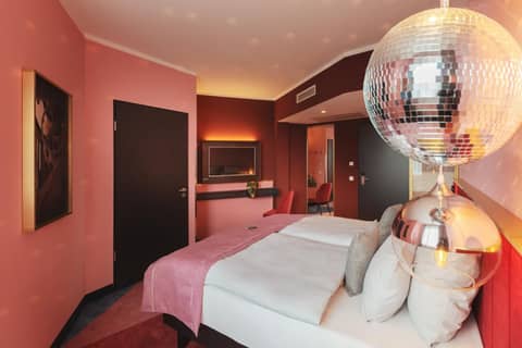 Holiday Inn - the niu Loco Munich North by IHG — photo 2
