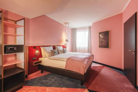 Holiday Inn - the niu Loco Munich North by IHG — photo 6