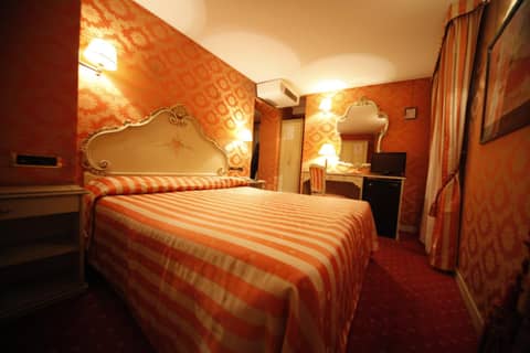 Hotel Lux — photo 7