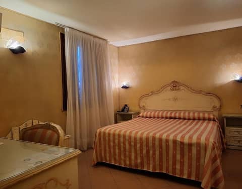 Hotel Lux — photo 9