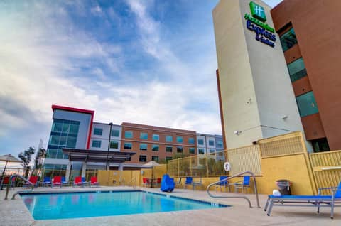 Holiday Inn Express & Suites - Phoenix North - Scottsdale by IHG — photo 8