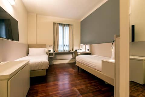 43 Station Hotel — photo 9