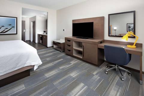 Hampton Inn & Suites San Diego Airport Liberty Station — photo 5