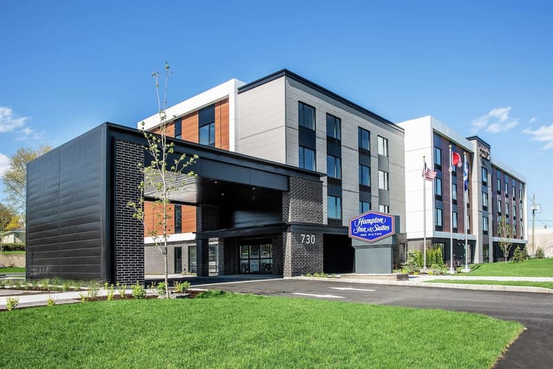 Hampton Inn & Suites by Hilton Quebec City Beauport — photo 1