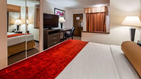 Best Western Galleria Inn & Suites — hotel room
