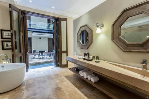 Bastión Luxury Hotel — photo 4