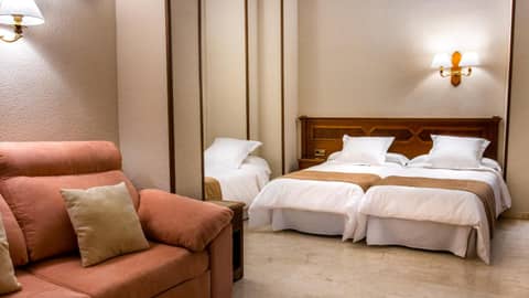 Hotel Reina Cristina — photo 6