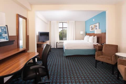 Fairfield Inn and Suites Atlanta Airport South/Sullivan Road — photo 9