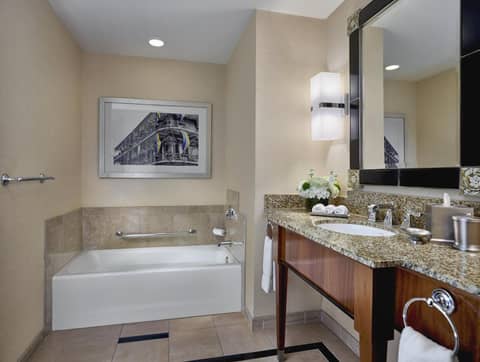 Loews New Orleans Hotel — photo 9