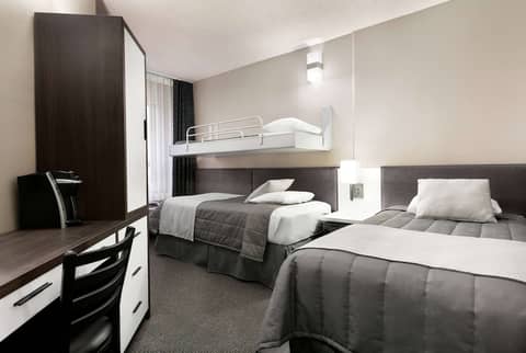 Travelodge Hotel by Wyndham Montreal Centre — photo 4