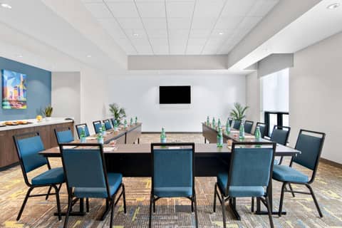 Hampton Inn & Suites Chicago Medical District Uic — meeting & event spaces