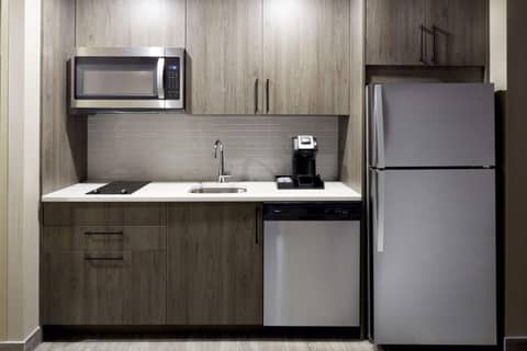 Homewood Suites By Hilton Montreal Midtown — kitchen