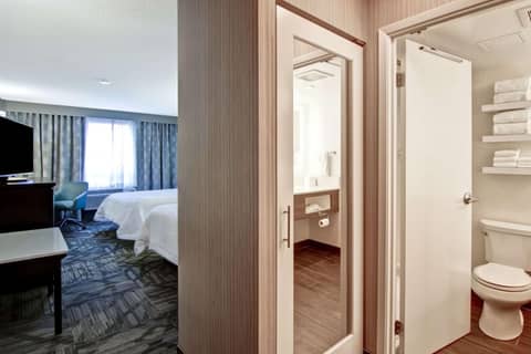 Hampton Inn & Suites by Hilton Calgary-Airport — photo 3