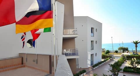 Astro Suite Hotel — photo 3
