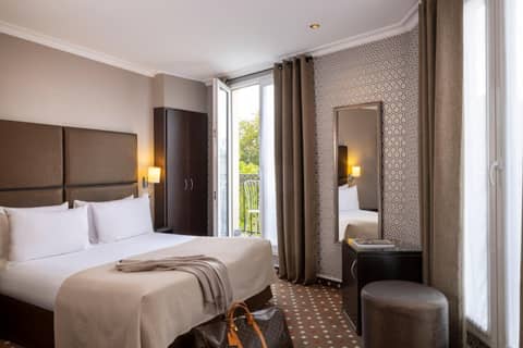 Hotel Abbatial Saint Germain — hotel room