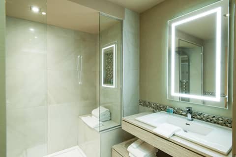 Le Chabrol Hotel & Suites — photo 5