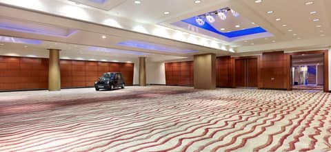 Park Plaza London Victoria — hotel reception