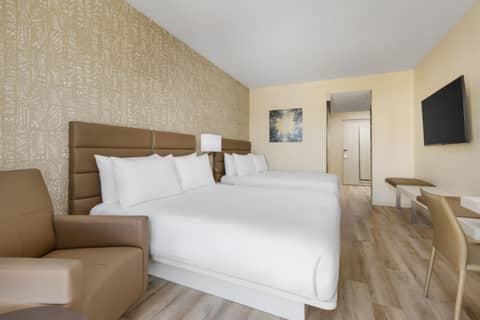 AC Hotel by Marriott Naples 5th Avenue — photo 4