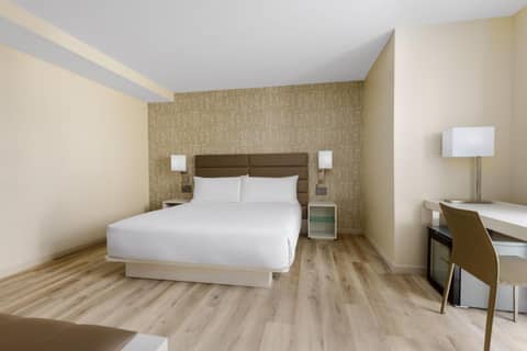 AC Hotel by Marriott Naples 5th Avenue — photo 6
