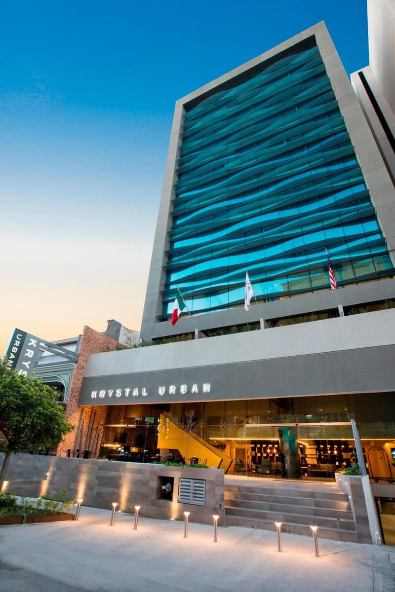 Krystal Urban Guadalajara — building