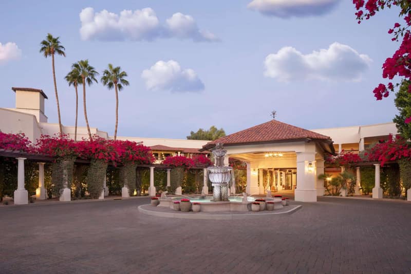 The Scottsdale Resort & Spa, Curio Collection by Hilton — building