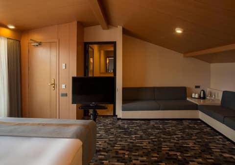 Tan Hotel - Special Category — photo 2