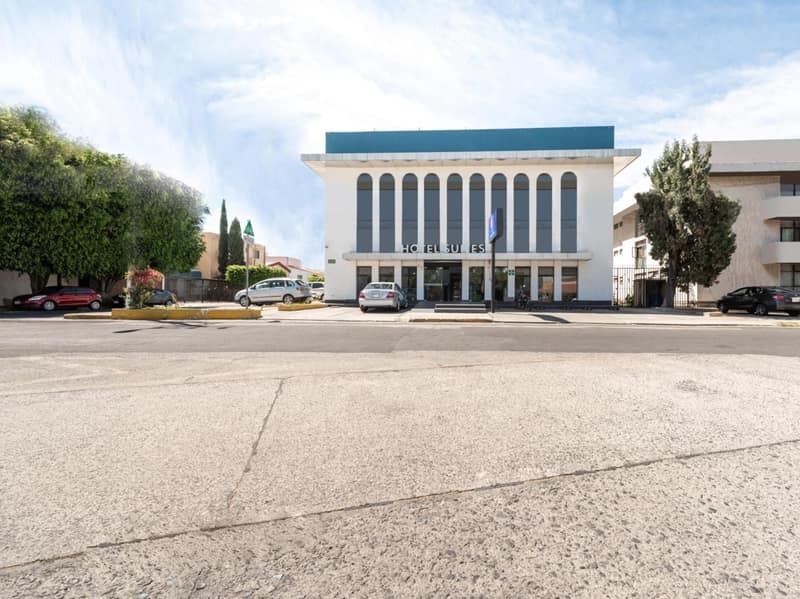 Suites Internacional — building