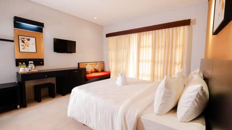 Fourteen Roses Beach Hotel — photo 8