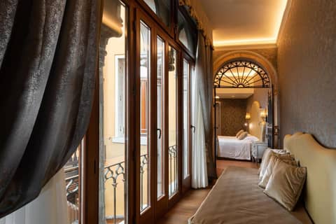 Hotel Canaletto — hotel room