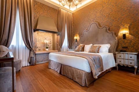 Hotel Canaletto — hotel room