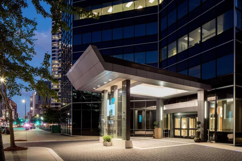 Hyatt House New Orleans Downtown — building