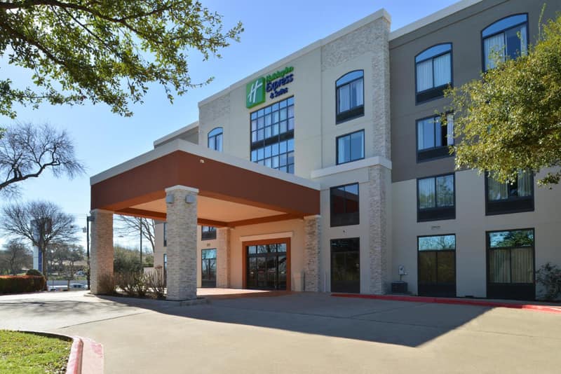 Holiday Inn Express & Suites Austin North Central by IHG — building
