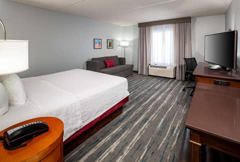 Hampton Inn & Suites St. Louis at Forest Park — photo 9