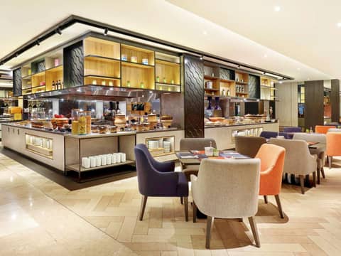 Novotel Jakarta Mangga Dua Square — dining