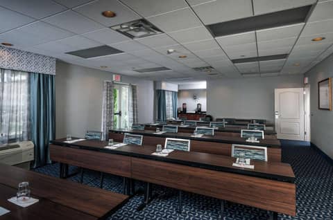 Homewood Suites by Hilton Portland — photo 9