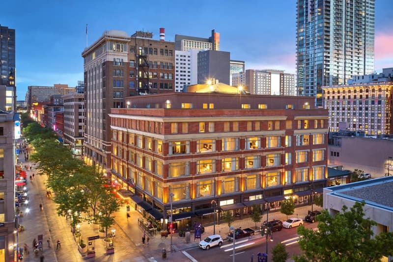 Courtyard by Marriott Denver Downtown — building