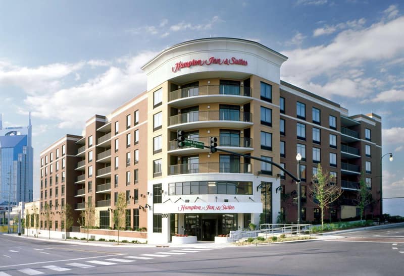 Hampton Inn & Suites Nashville-Downtown — building