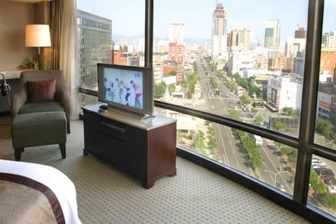 Grand Forward Hotel — photo 9