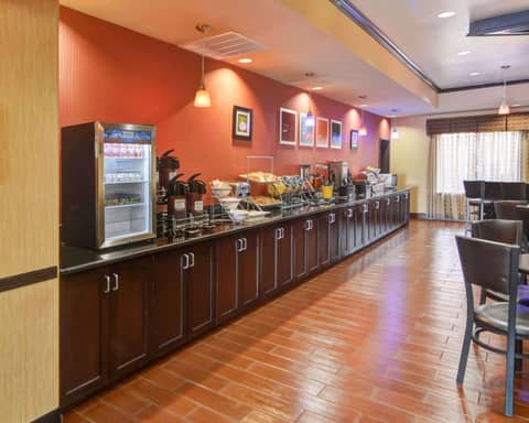 Comfort Suites Lake Worth — photo 8
