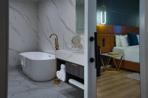 SOHO Hotel Auckland — bathroom