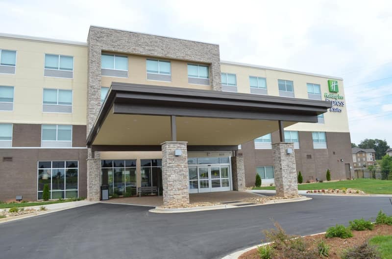 Holiday Inn Express & Suites - Charlotte NE - University Area by IHG — building