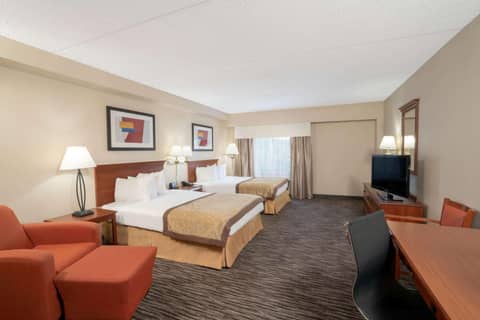 Wingate by Wyndham Charlotte Airport — photo 4