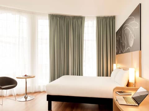 ibis Edinburgh Centre South Bridge – Royal Mile — photo 4