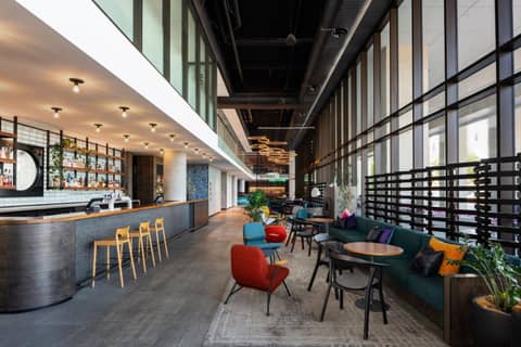 Aloft by Marriott Perth — lounge