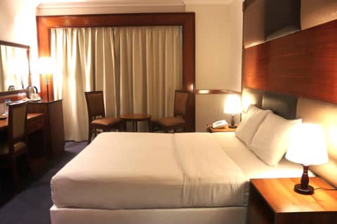Delmon Hotel — hotel room