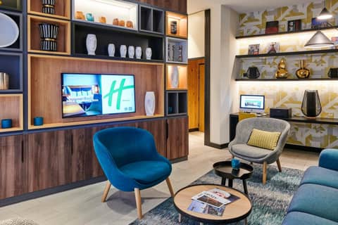 Holiday Inn Nice by IHG — recepcion & lobby