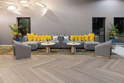 La Quinta Inn & Suites by Wyndham Memphis I-240 — photo 4