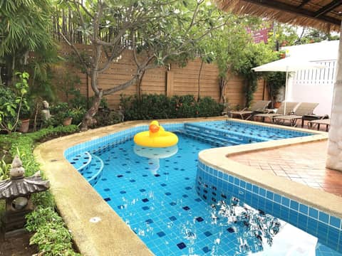 BTC Boutique Resort Private Pool Villas and Studios Hua Hin บ้านทะเลจีน บูติค รีสอร์ท หัวหิน — recepcion & lobby