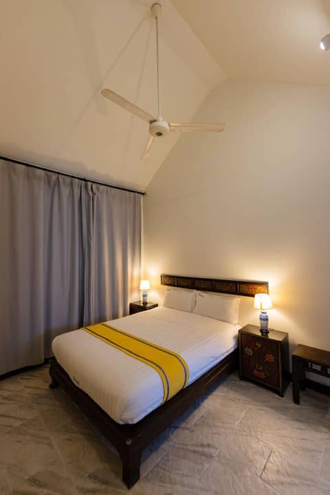BTC Boutique Resort Private Pool Villas and Studios Hua Hin บ้านทะเลจีน บูติค รีสอร์ท หัวหิน — hotel room