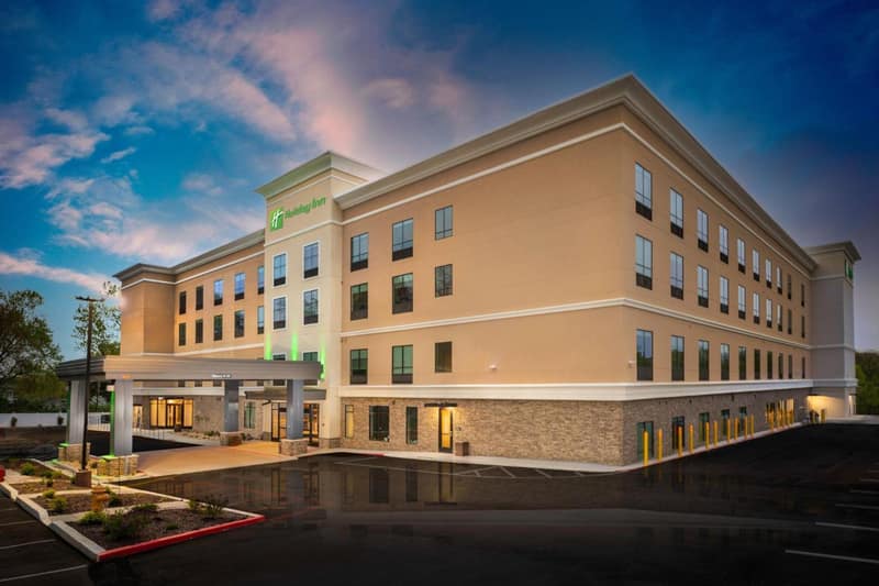 Holiday Inn St Louis - Creve Coeur by IHG — building